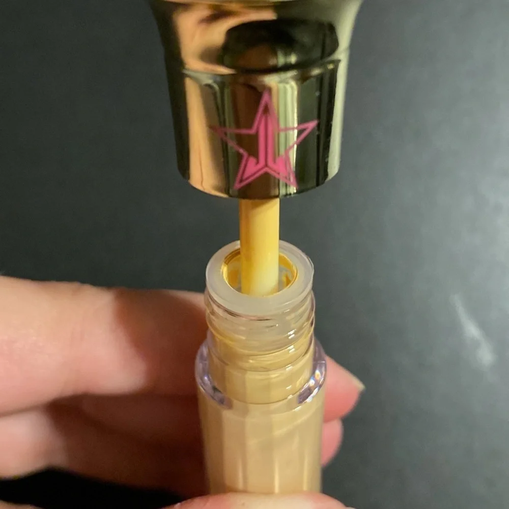 NWOB Jeffree Star Magic Star Concealer